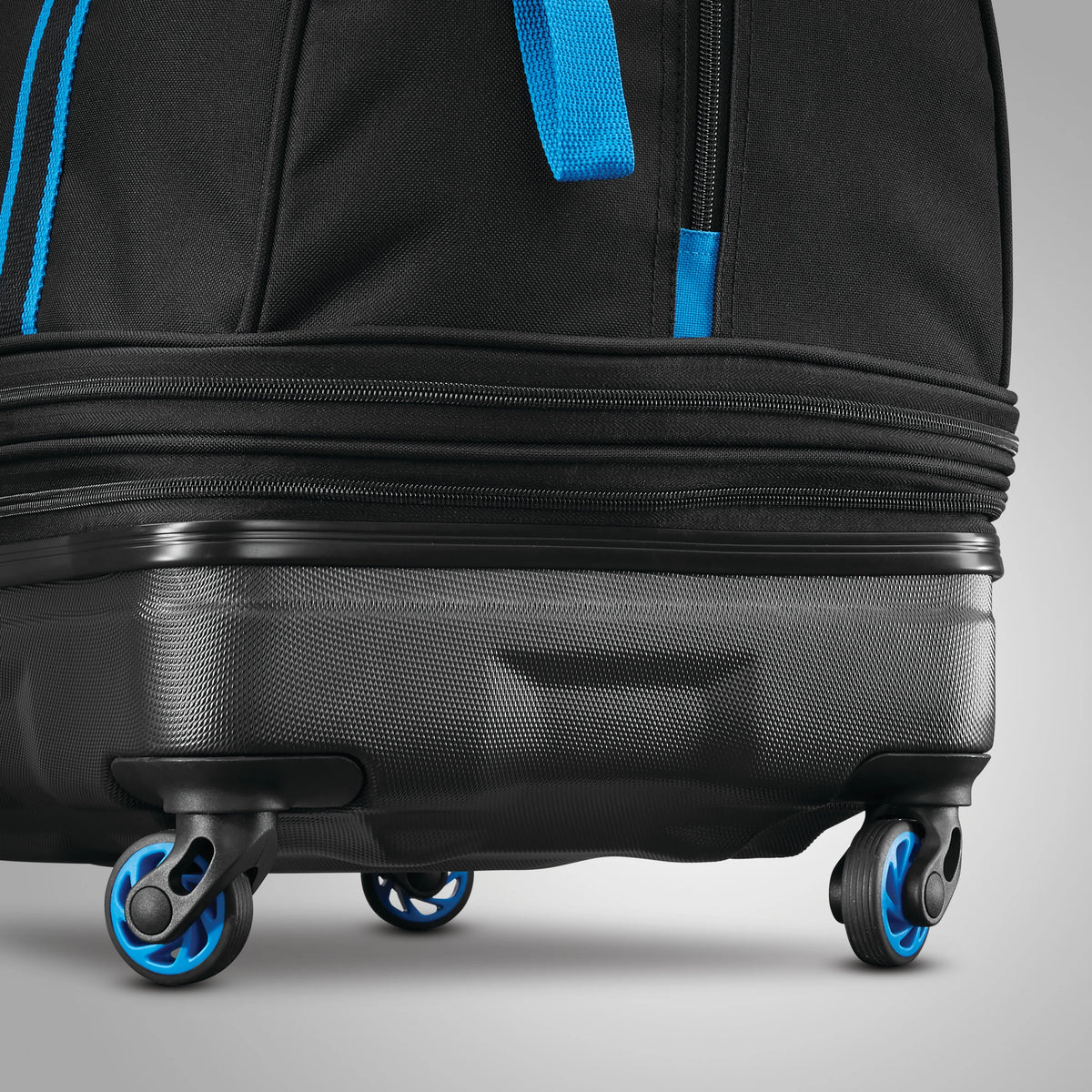 Softside Rolling Duffel P6013