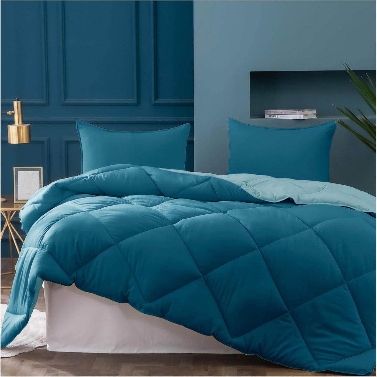 Twin Reversible Comforter Set with Down Alternative Filling A225