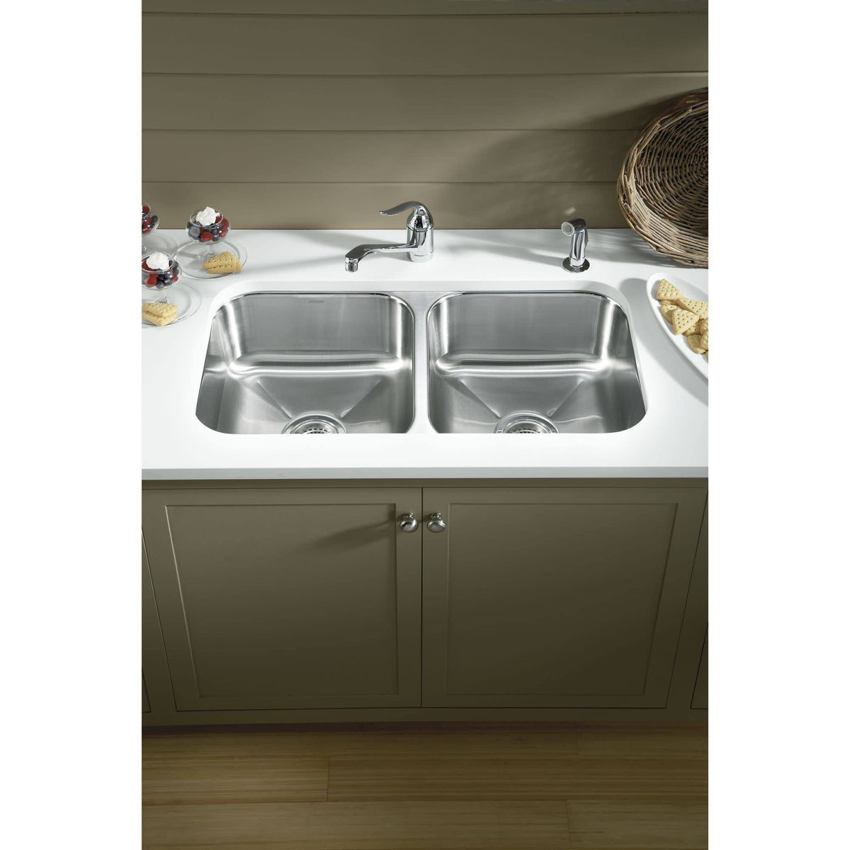 32 inch Double Basin Undermount Stainless Steel Kitchen Sink U162436