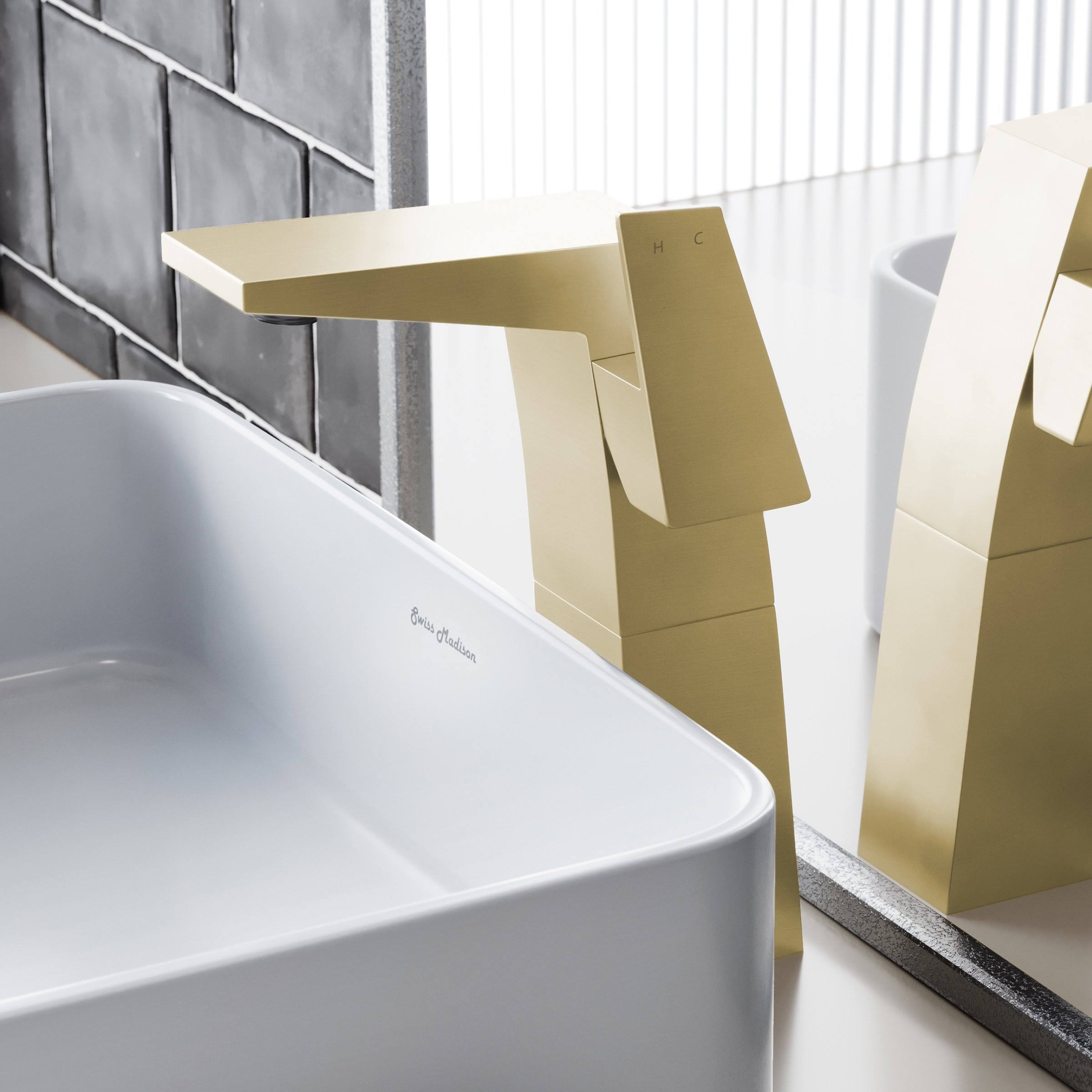 Brushed Gold Single Handle Bathroom Faucet H454