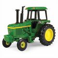 John Deere 1:64 Scale Sound Guard Tractor Y909