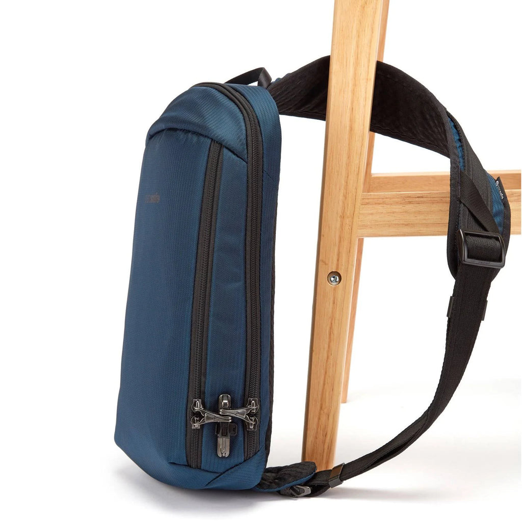 Black Anti Theft Sling Pack P200