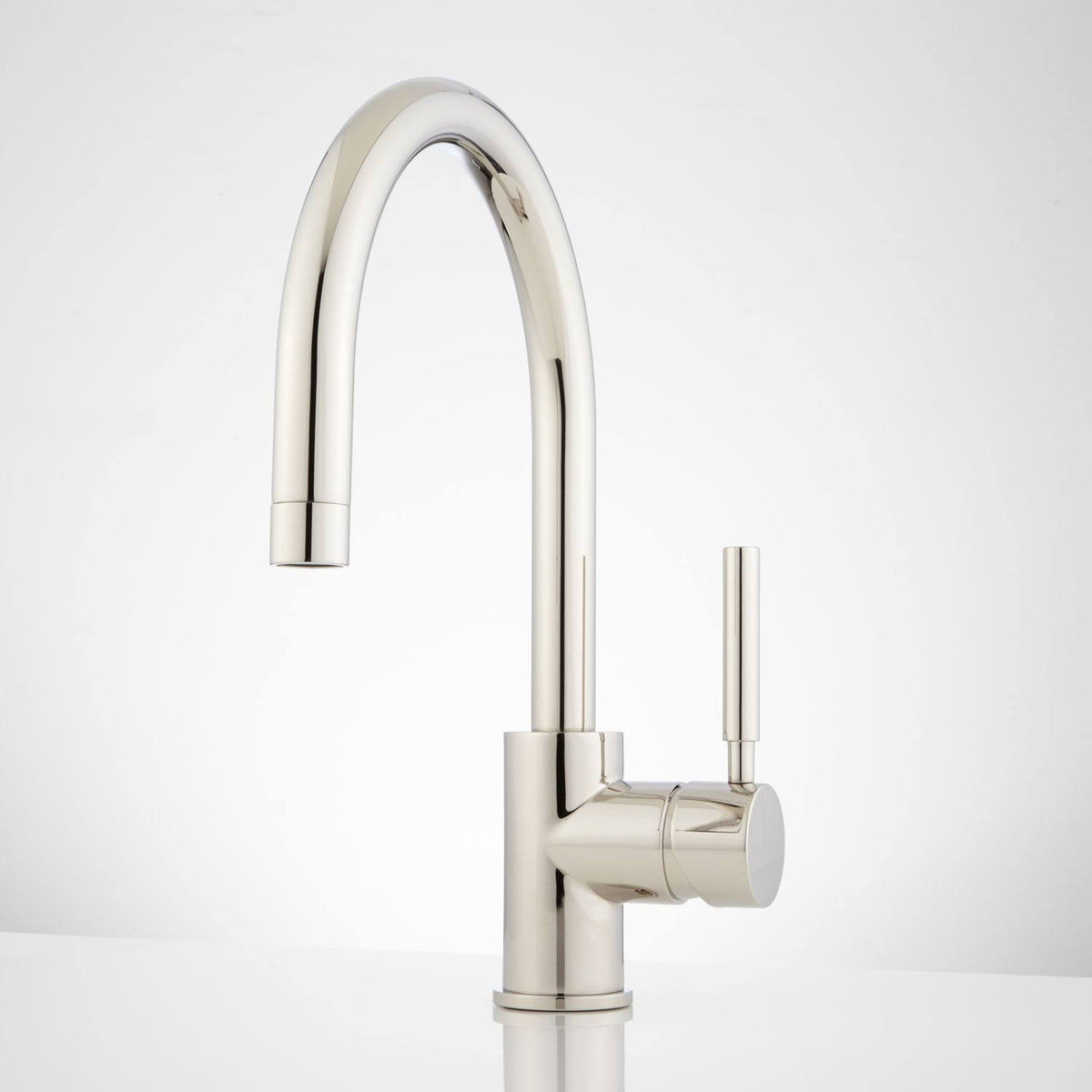 Polished Nickel Single Hole Bathroom Faucet V801865