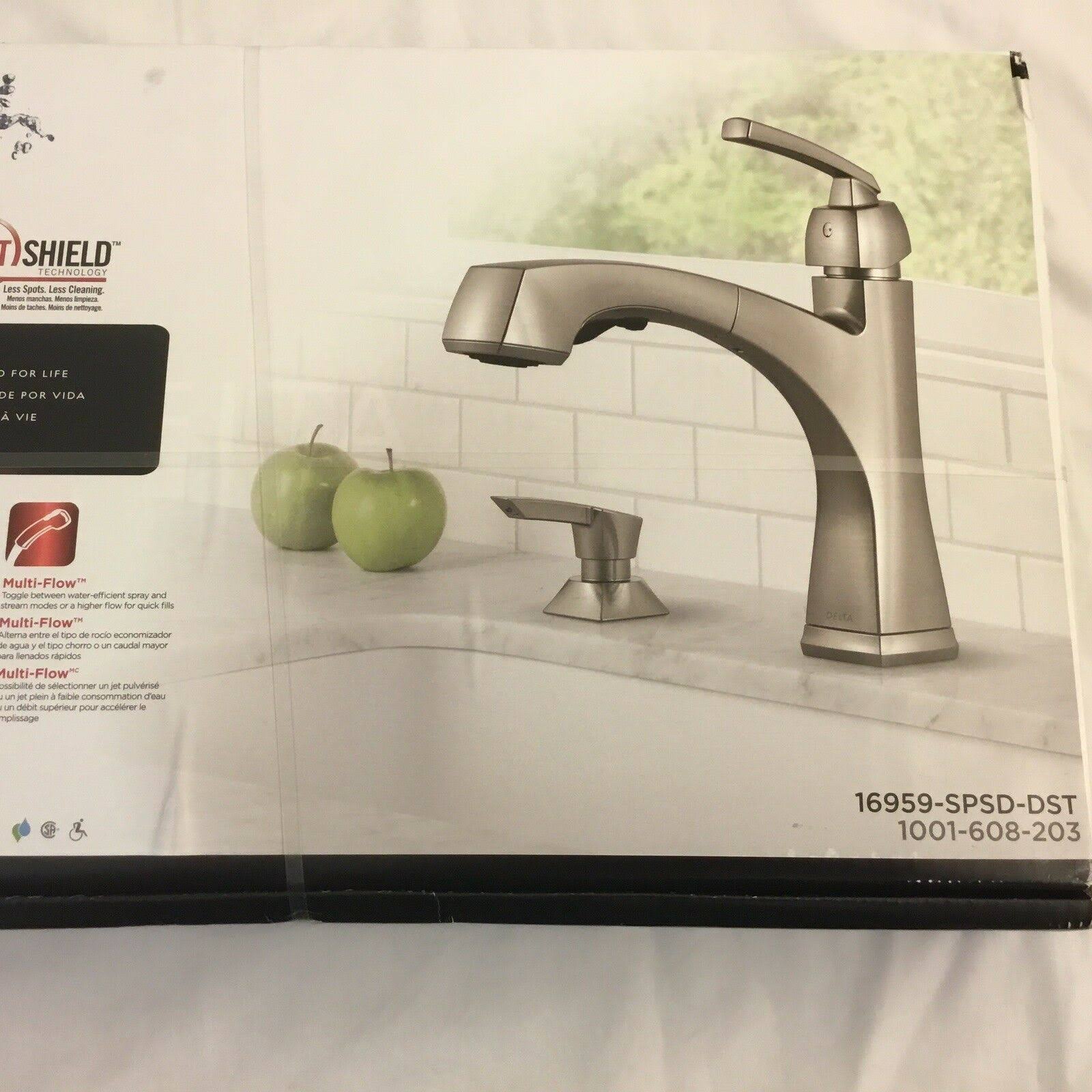 Single-Handle Pull-Out Sprayer Kitchen Faucet with Soap Dispenser S774640