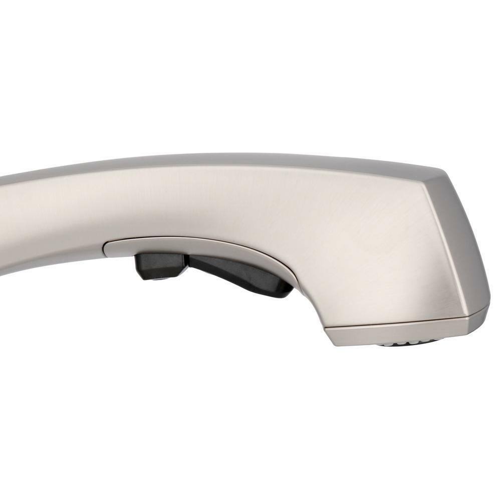 Single-Handle Pull-Out Sprayer Kitchen Faucet with Soap Dispenser S774640