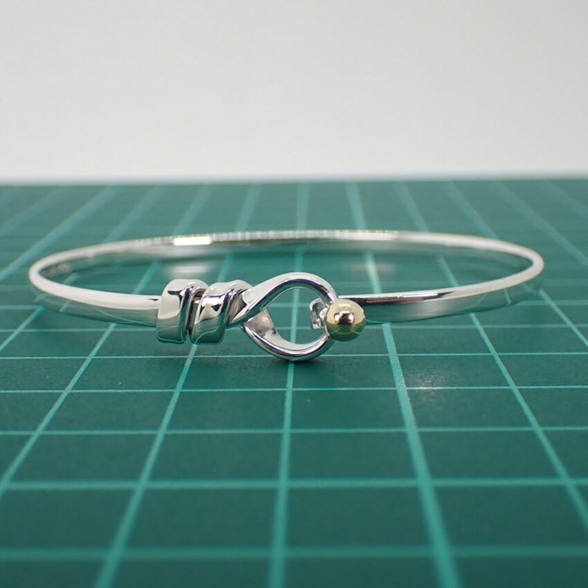 Tiffany 925 750 combination hook & eye bangle Z717