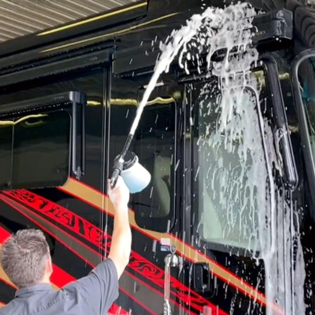 Foam-on/Rinse-Off Coating with Garden Hose Foam Cannon and Gallon of Wax Replacement F4231