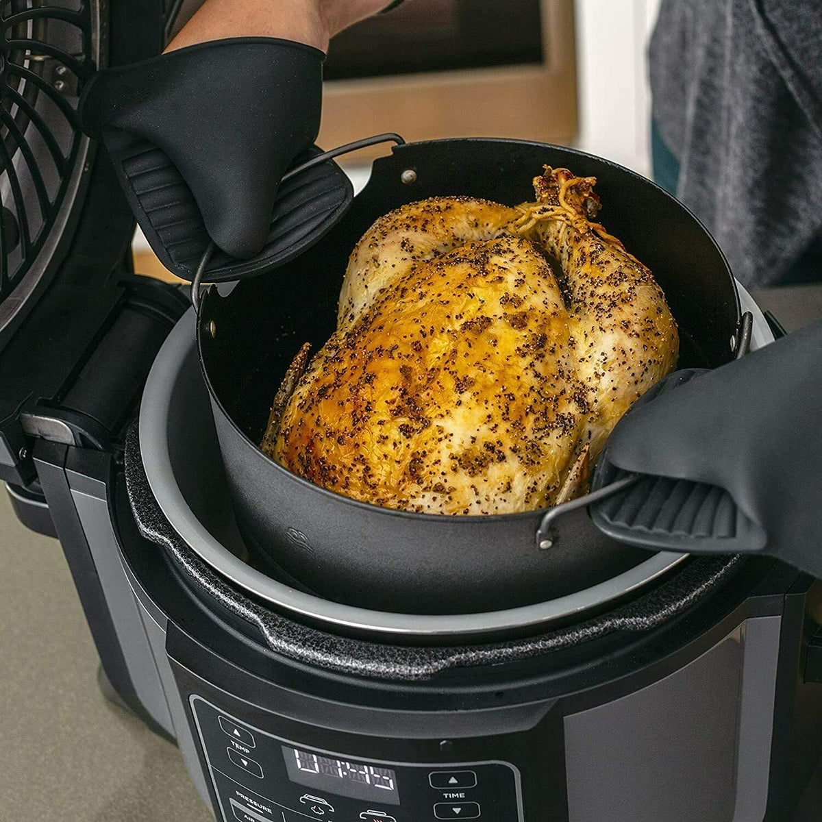 6.5 Quart 9-in-1 Pressure Cooker and Air Fryer X312695